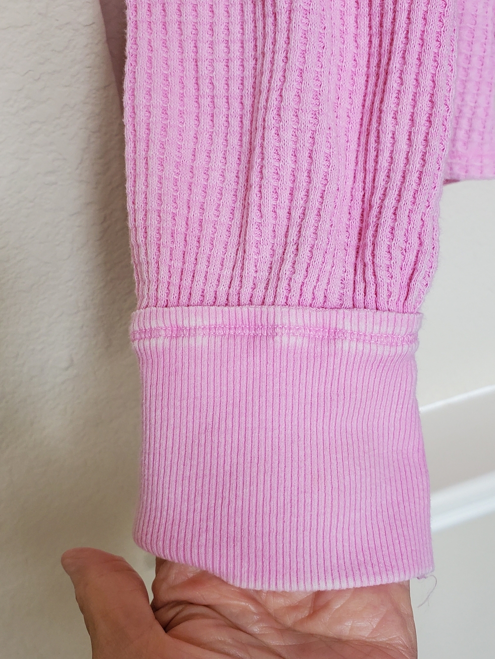 We The Free Pink Waffle Knit Oversized  V-Neck Women’s Top.  Size Large - Picture 2 of 7